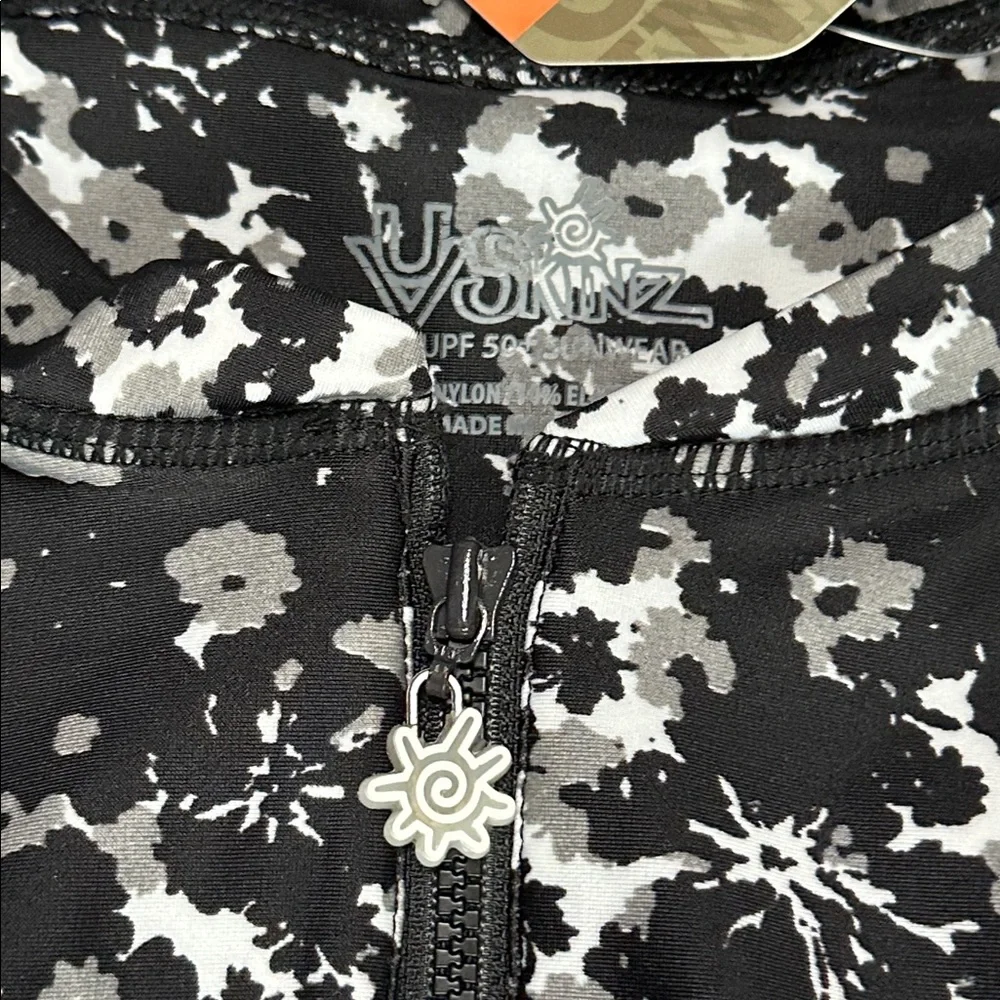 UV Skinz Half Zip Long Sleeve Rashguard Thumbhole Swimsuit Black White Floral S - Picture 3 of 13